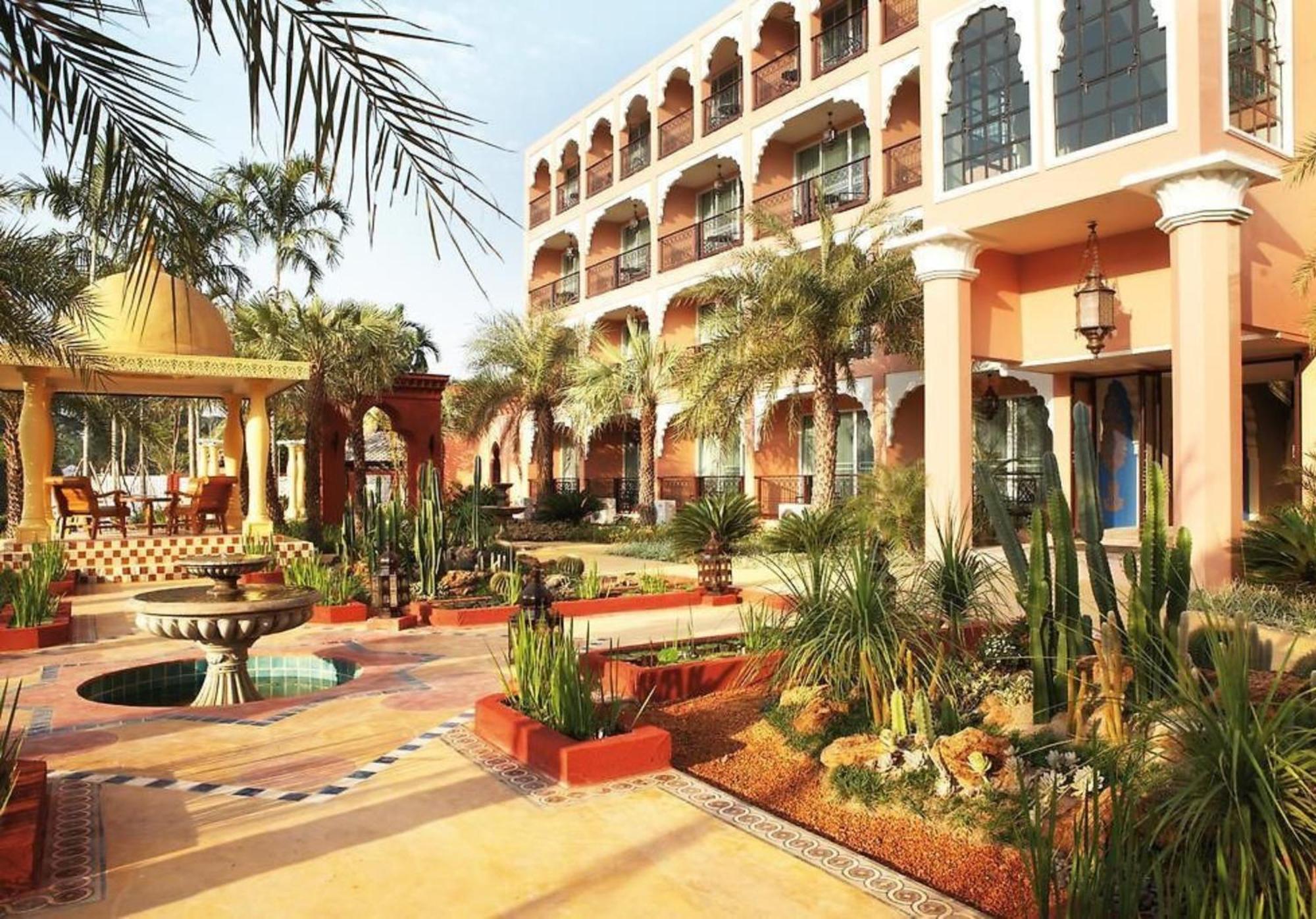 Sheik Istana Hotel Chiangmal Chiang Mai Bagian luar foto