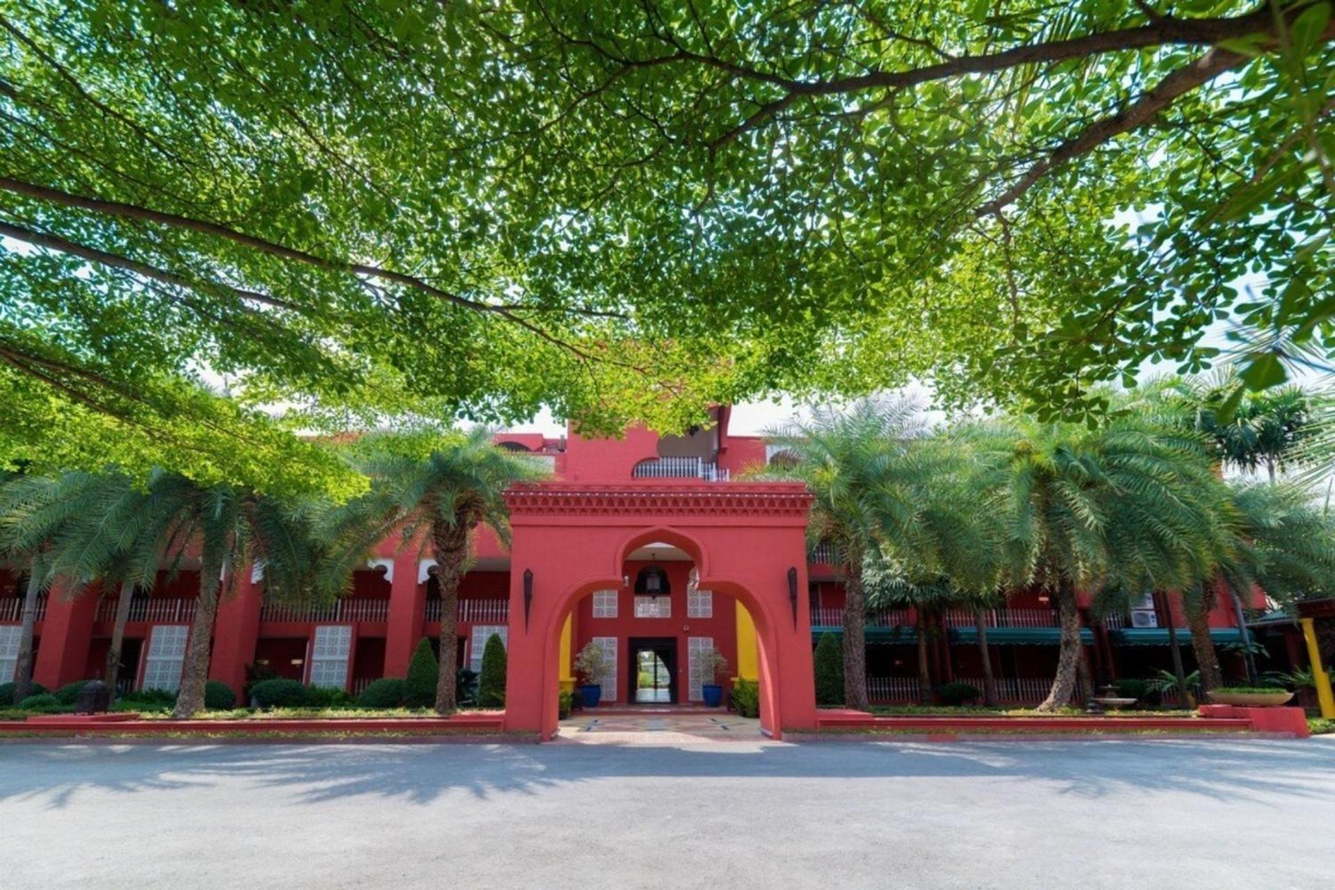 Sheik Istana Hotel Chiangmal Chiang Mai Bagian luar foto