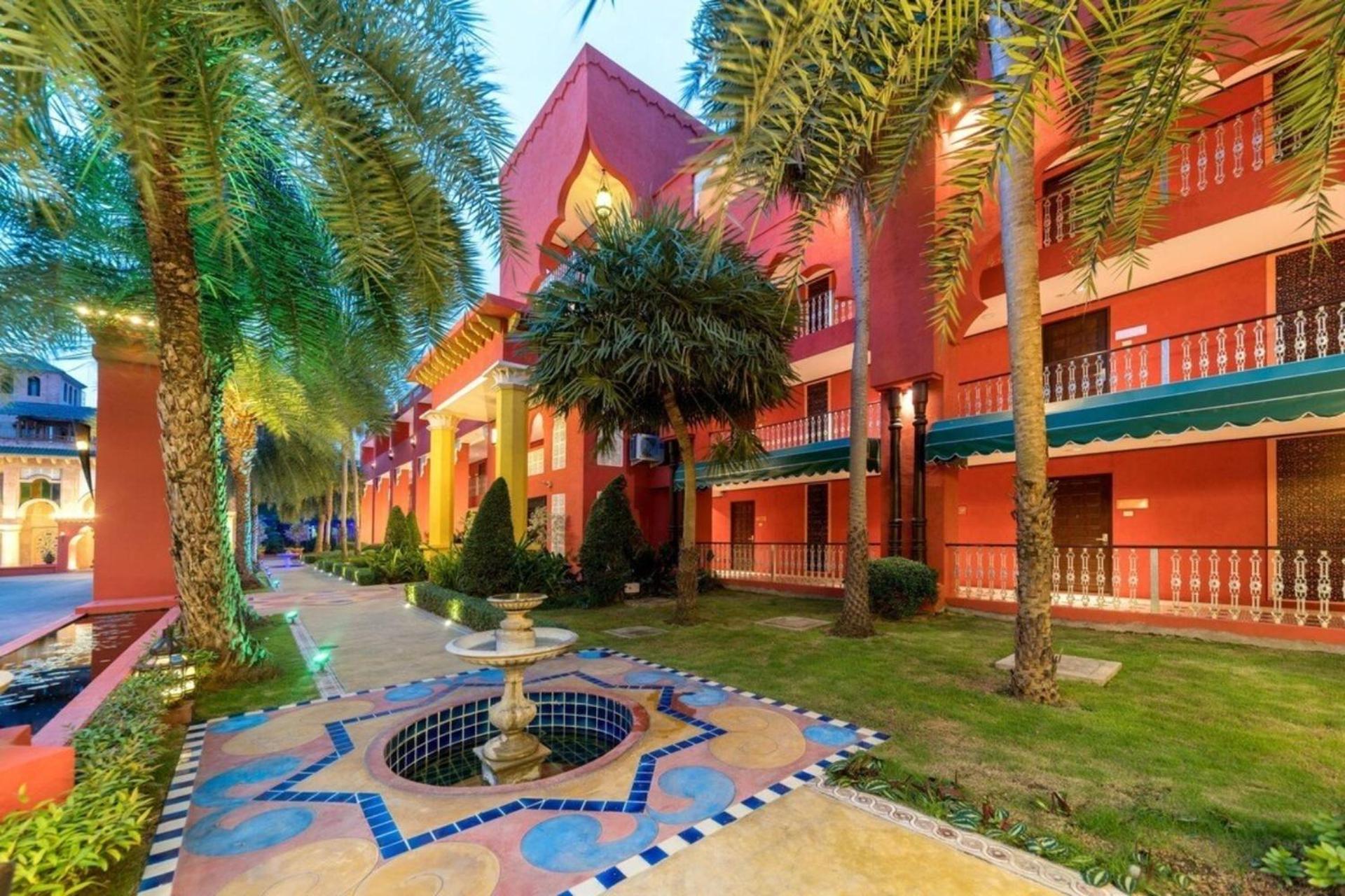 Sheik Istana Hotel Chiangmal Chiang Mai Bagian luar foto