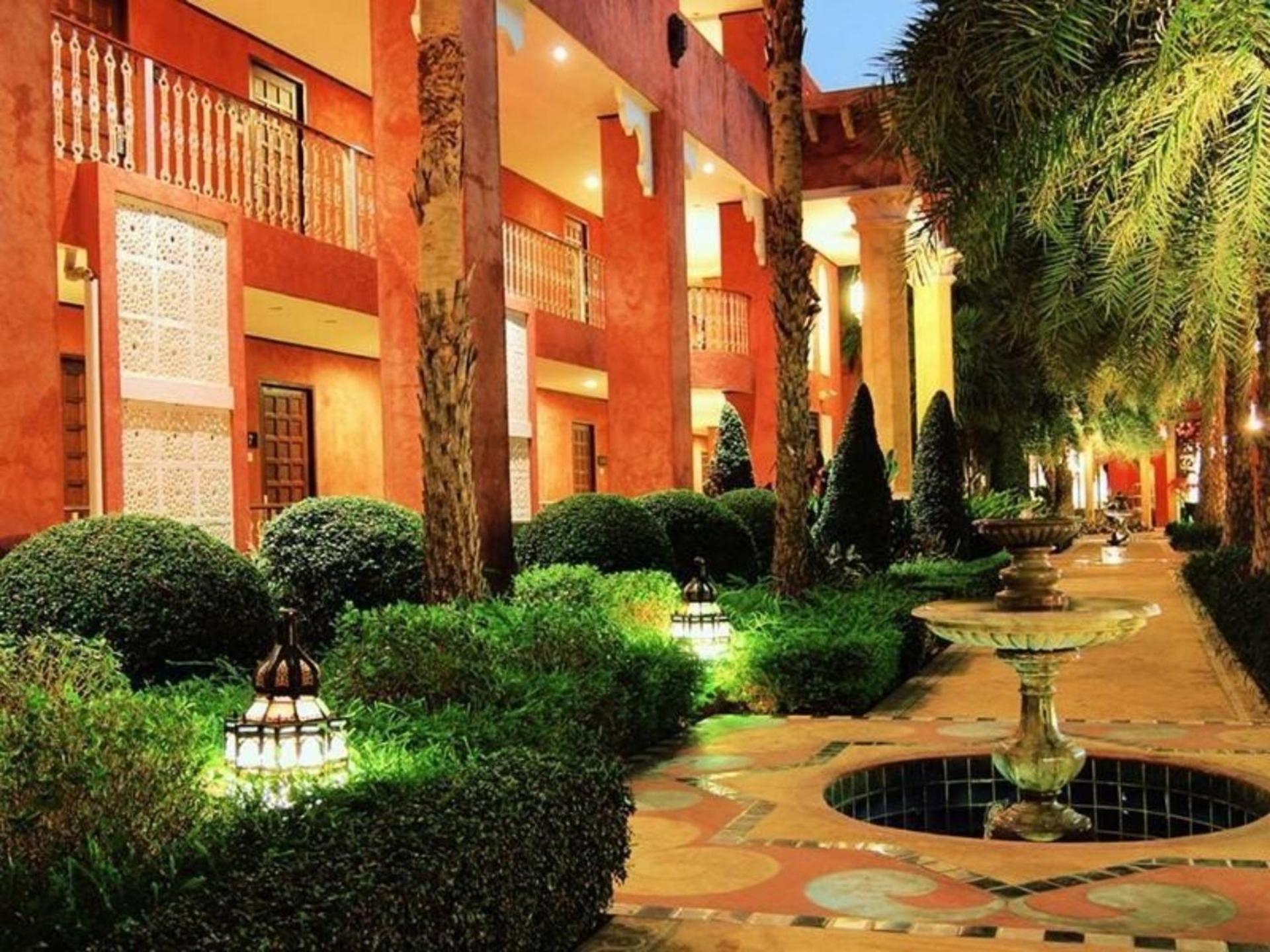 Sheik Istana Hotel Chiangmal Chiang Mai Bagian luar foto