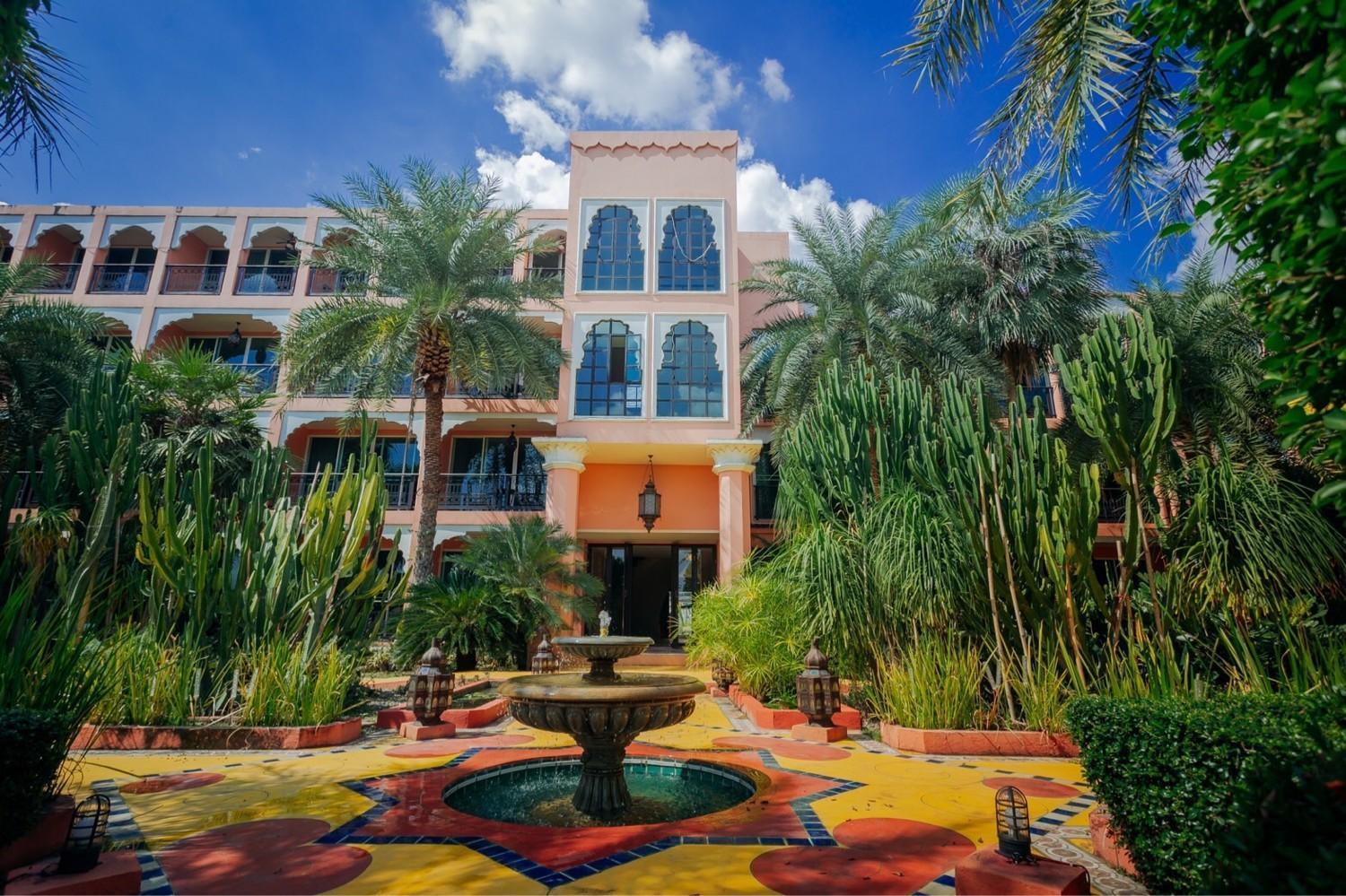 Sheik Istana Hotel Chiangmal Chiang Mai Bagian luar foto