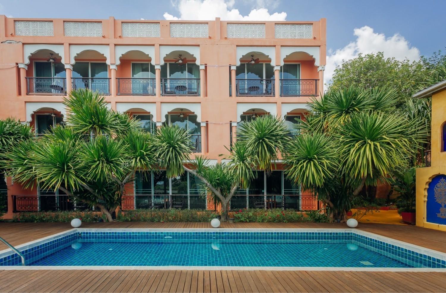 Sheik Istana Hotel Chiangmal Chiang Mai Bagian luar foto