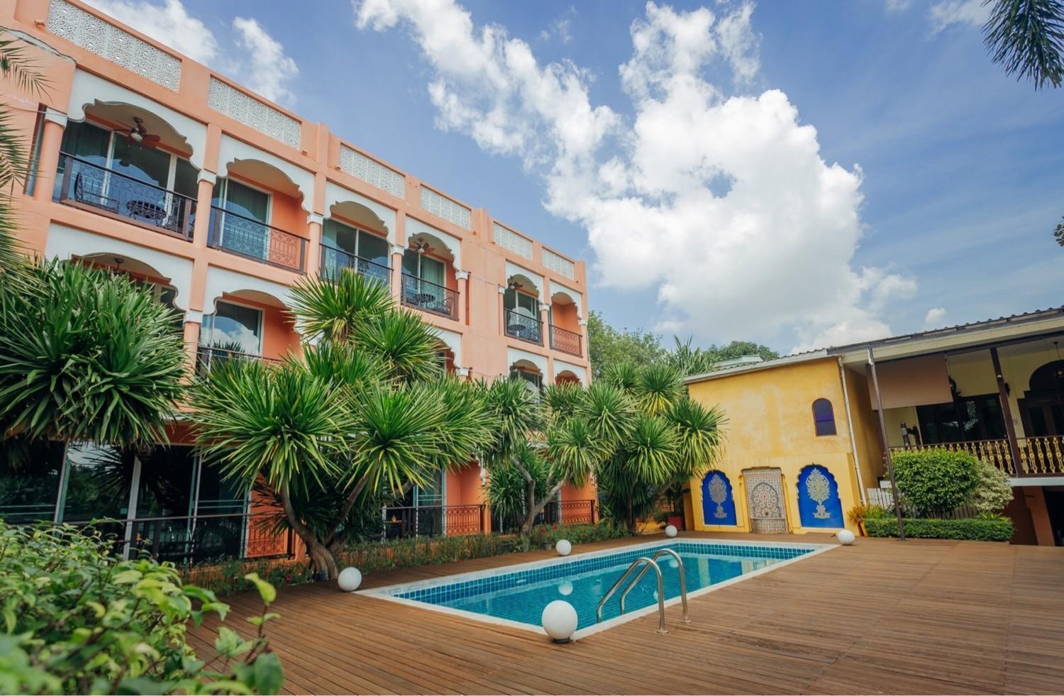 Sheik Istana Hotel Chiangmal Chiang Mai Bagian luar foto