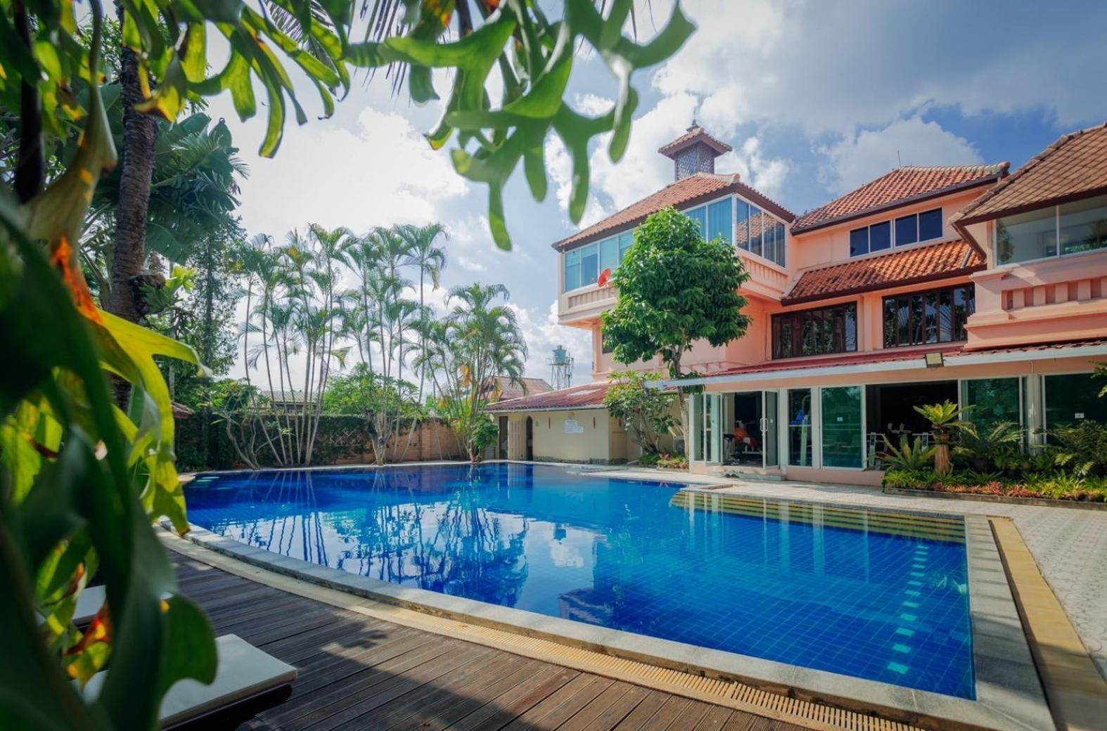 Sheik Istana Hotel Chiangmal Chiang Mai Bagian luar foto